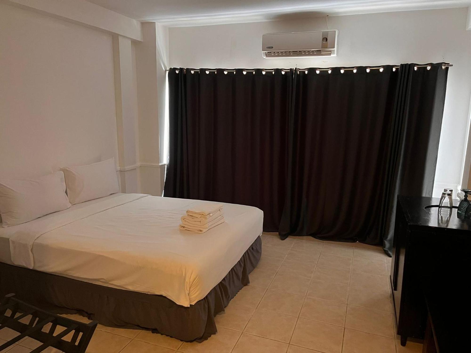 Shalom Center Chaweng Samui Hotel Exterior photo