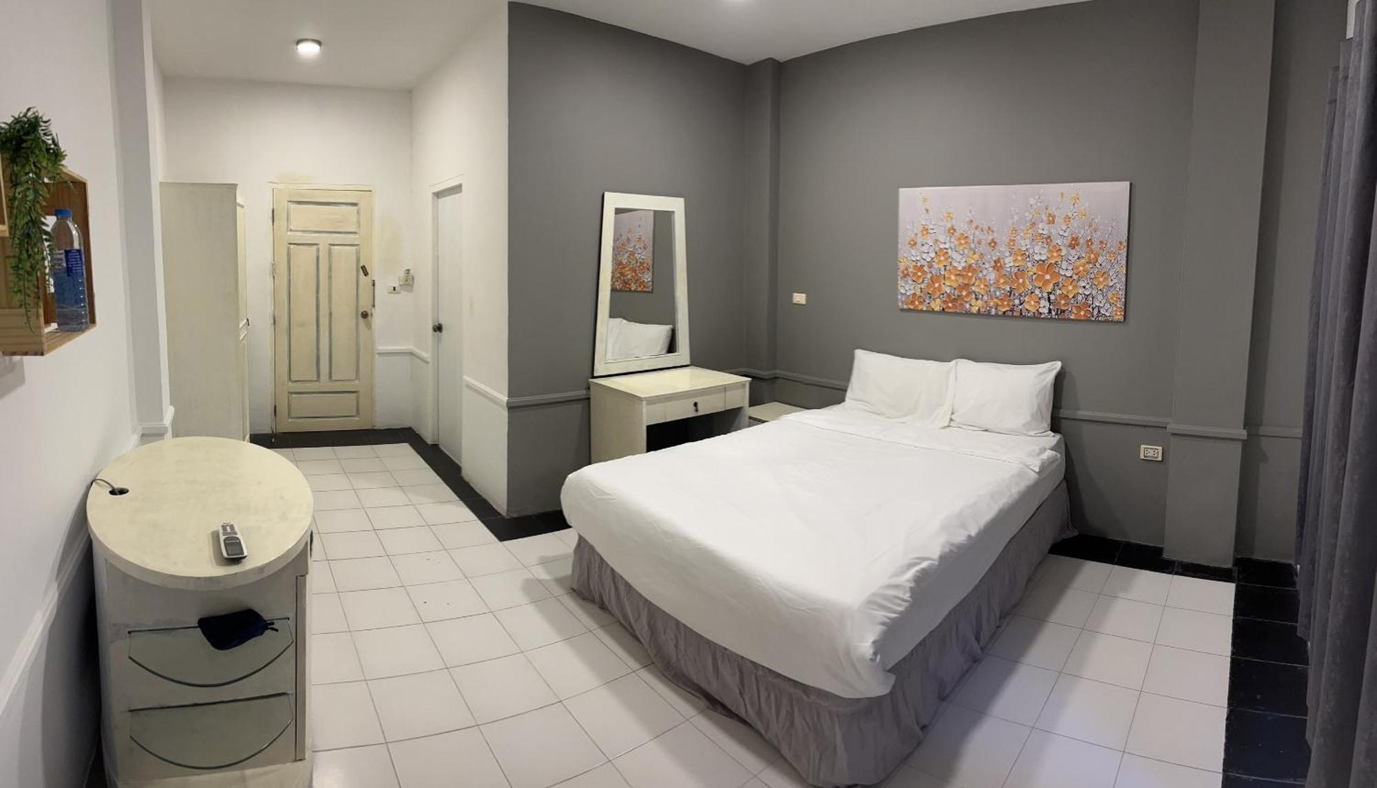 Shalom Center Chaweng Samui Hotel Exterior photo