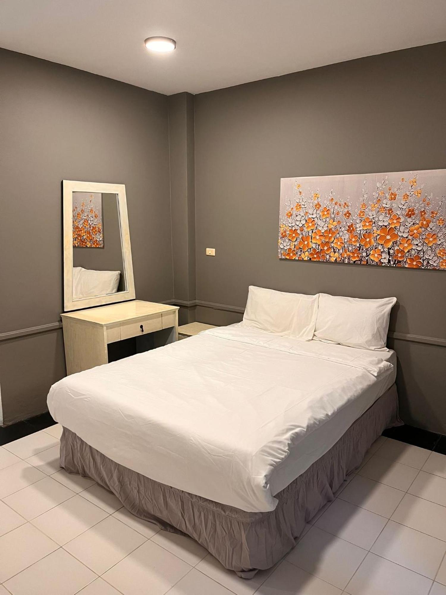 Shalom Center Chaweng Samui Hotel Exterior photo